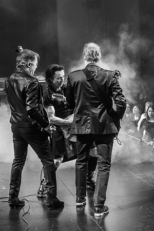 Gowan On Stage -001-4