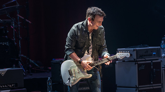 Colin James13