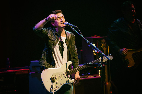 Colin James12