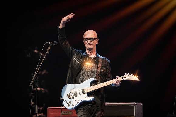 Kim Mitchell - Richmond Hill - 05