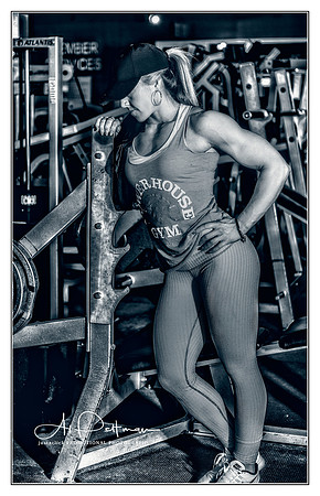 Rachele Dendekker - 2017 IFBB 1st. Place plus Pro Card.