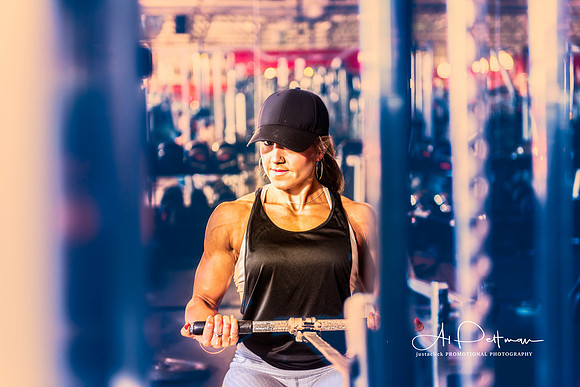 Rachele Dendekker - 2017 IFBB 1st. Place plus Pro Card.