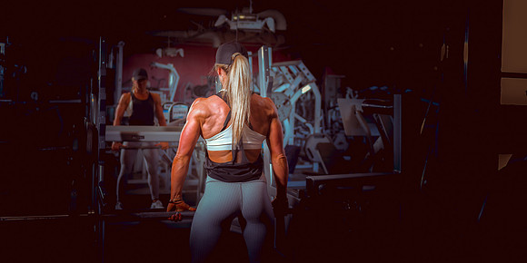 Rachele Dendekker - 2017 IFBB 1st. Place plus Pro Card.