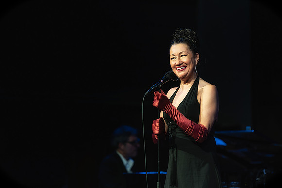 Holly Cole Toronto Jazz Festival-93 -_-Edit-5